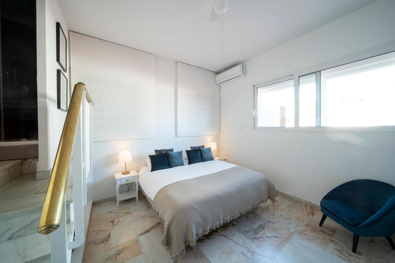 Hotel B&B Casa Arena Sevilla โตมาเรส ภายนอก รูปภาพ