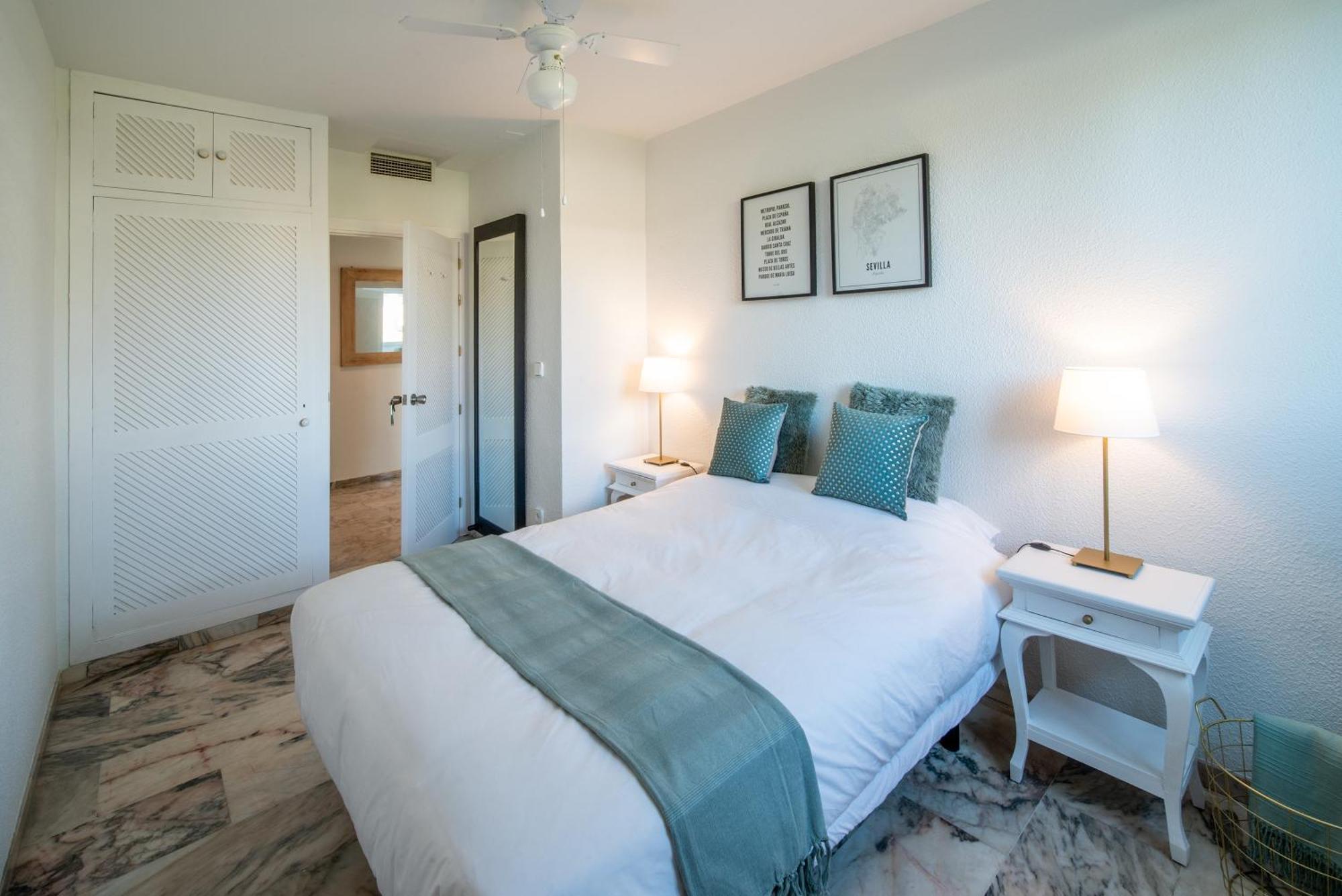 Hotel B&B Casa Arena Sevilla โตมาเรส ภายนอก รูปภาพ