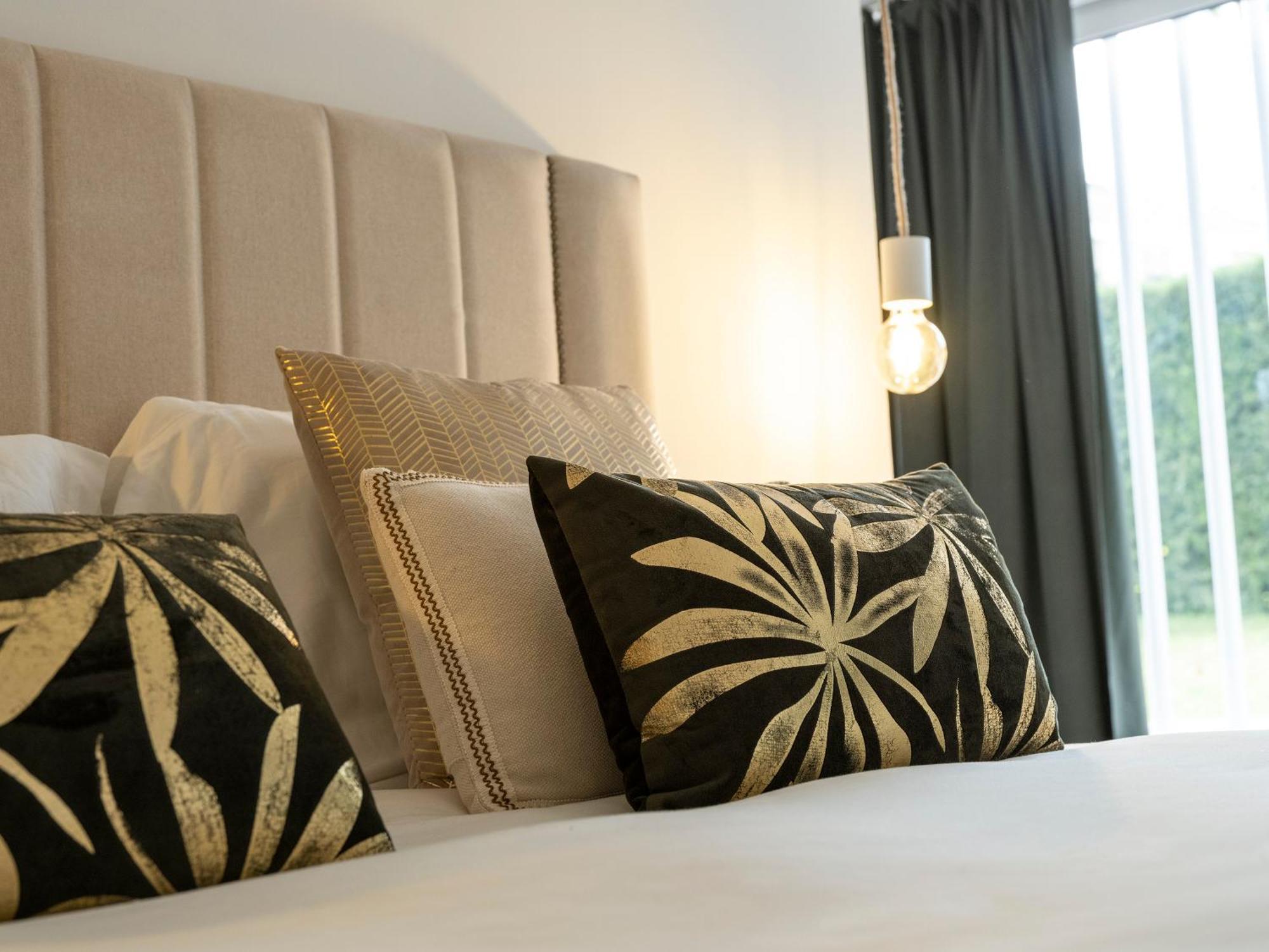 Hotel B&B Casa Arena Sevilla โตมาเรส ภายนอก รูปภาพ